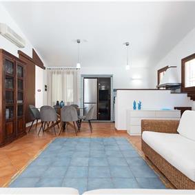 3 bedroom villa with pool and tennis court in Sicily, sleeps 6-8